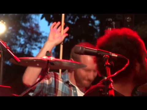 HK et les saltimbanks "Passer Ma Vie" à Vierzon