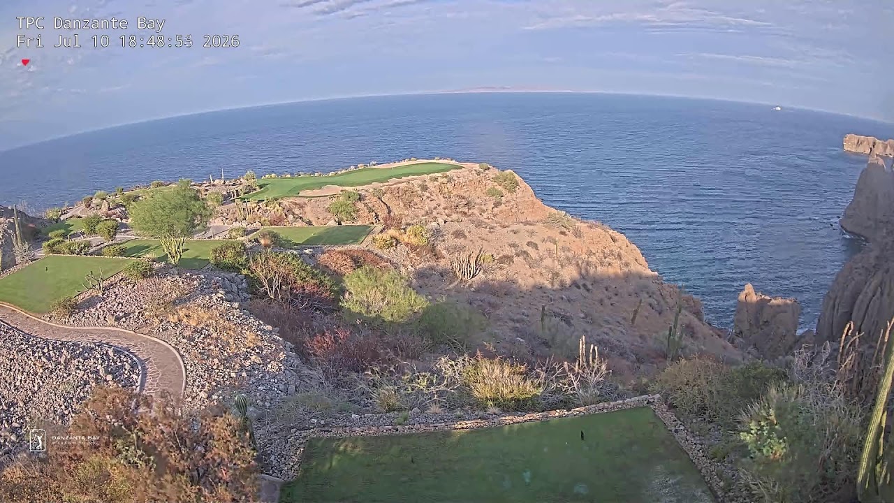 Live webcam view of Hoyo 17 de TPC Danzante Bay