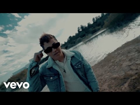 Andy CM - Demasiada Ropa