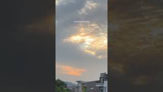 Download lagu di antara beribu bintang hanya kau lah yang paling terang. lirik) mp3