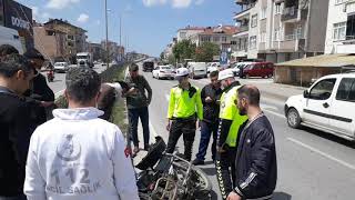 Otomobil'in Çarptığı Motosiklet Kontrolden Çıktı: 2 Yaralı