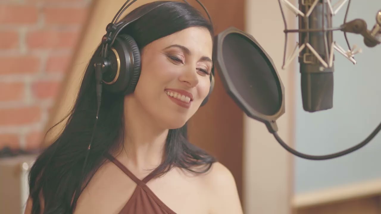 Amira lancia “Vieni con Me”: il primo singolo tra dance e sonorità arabe