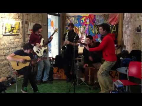 Txarango (acústic) - Amagada Primavera 14/02/2013 Barcelona