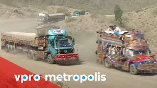 A dusty ride from Peshawar to Landi Kotal in Pakistan - vpro Metropolis