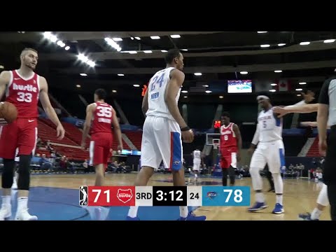 Yannis Morin with the hoop & harm