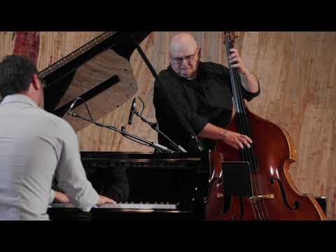 BRUCHNERzHAUS mg3 - Hello Mr  Bond