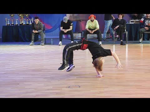 semifinal bboy Maks ON vs Тайлунг - брейкданс чемпионат г.Москва - брейкданс чемпионат г.Москва