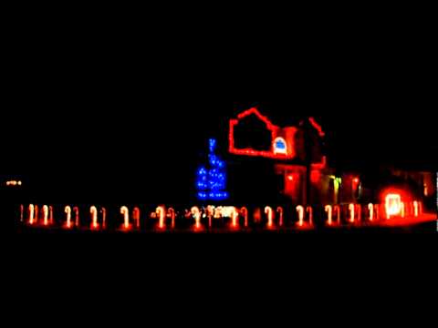 Cadger Christmas Light Show 2010 - Carol of the Bells