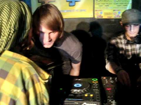 SynSUN Vs Greg Little (Part 1) @ 1st Atsuko Party, Liège 2011