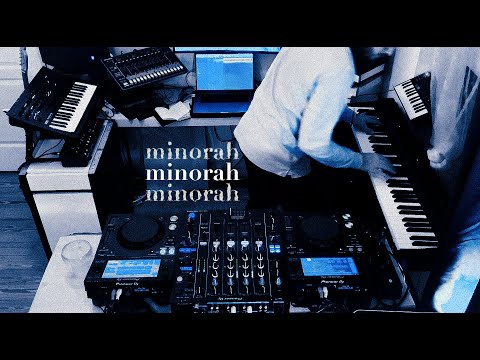 minorah -  Meet & Greet podcast  @home studio