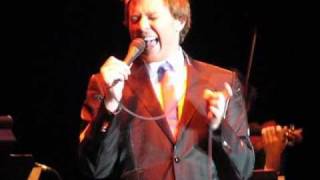 Build Me Up Buttercup by Clay Aiken, Chicago at Park West, video by toni7babe