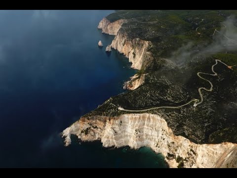 E02 • Becoming AREA 17 (2003–2005)