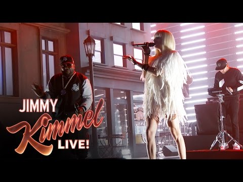 Big Grams Performs "Goldmine Junkie"