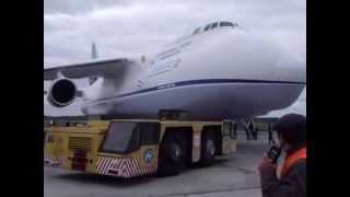 preview picture of video '2010 10 02 Гостомель Ан 124 Руслан'