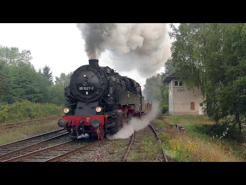 Langschienenzug mit 95 027 und 52 8168 bei Dampf trifft Kies 8