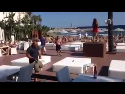 20 stone lad shows professional dancers in Marbella how it's done
