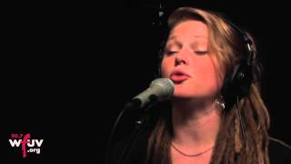 Crystal Bowersox - &quot;Crazy&quot; (Live at WFUV)