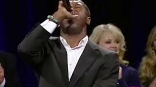 Micah Stampley Sings "His Eye is on the Sparrow"