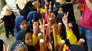 preview picture of video 'Field Trip MI Hidayatul Istiqomah Basmol ke Pelita Desa Ciseeng Bogor Jawa Barat'