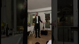 נותי ליברמן מפציץ באירוע באמריקה עם הקלידן יענקי ליווי