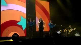 CANDICE GLOVER In The Middle -- South Carolina Idol Tour 2013