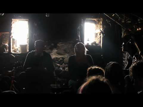 The Banana Sessions - Mr Caterpillar (Acoustic Longhouse Session, Knockengorroch Festival 2010)