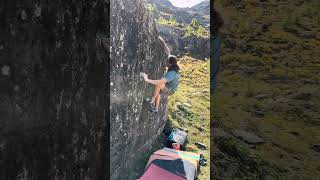 Video thumbnail of Oreo, 7C. Nufenenpass