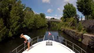 preview picture of video 'Boat Cruise Past Lakefield Marina to Lake Katchewanooka'
