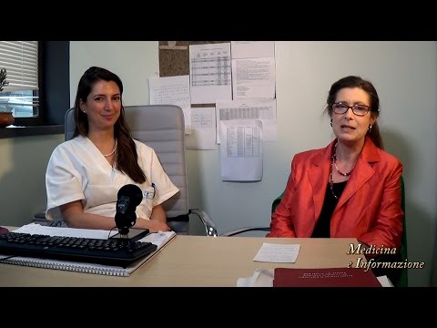 Perché i cerchi sotto occhi come togliere Le procedure cosmetiche per inumidirsi di pelle di faccia