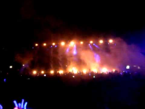 Avicii dropping Levels @ ZoukOut SIngapore 2011
