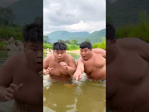 Funny Crab Catch 🦀😂