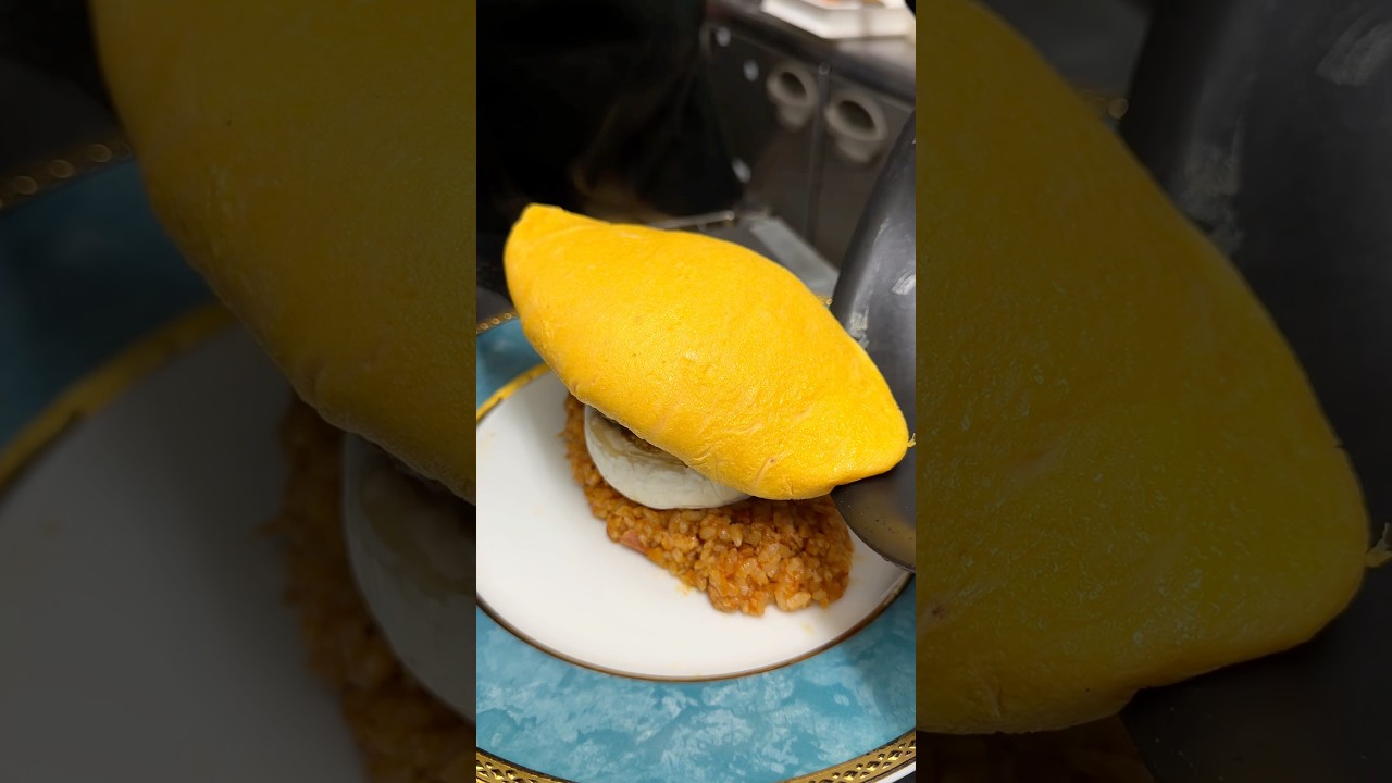 日本一のオムライスが新宿に上陸！ハンバーグとカマンベールの組み合わせもピッタリ【さん太】