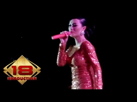 Zaskia Gotik - Minyak Wangi   (Live Konser Sumedang 27 November 2013)