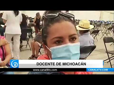 Inicia vacunación a maestros en Michoacán