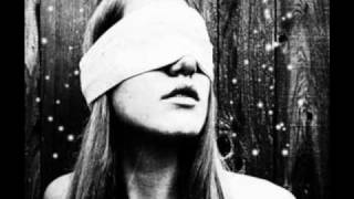 ALEJANDRA GUZMAN - ALGO QUE NO ESTA ( Nueva cancion del 2010 )