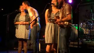 Sweetback Sisters_The Lamb will lay down with the lion (Video by UKRay) 698