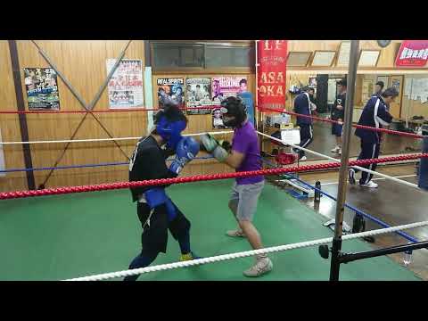 18歳アマ経験なしのプロボクサー　4Rスパーリングの最終ラウンド　パーソナルボクシング　スタジオ　ボックス