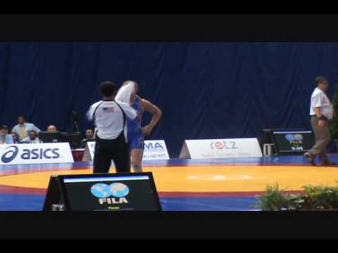 Chiaki Iijima (JPN) dec. Erin Clodgo (USA), 67 kg preliminary women's freestyle at Junior Worlds