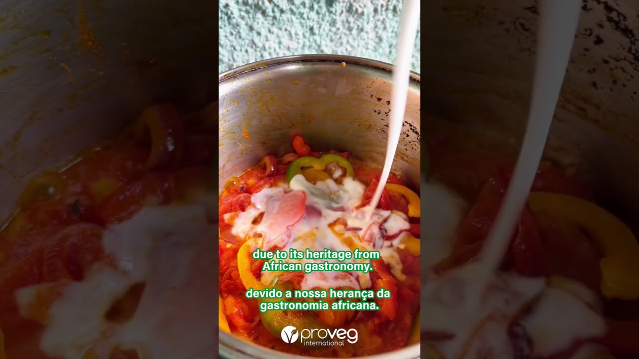 Did you know you can make Brazilian Moqueca plant-based?!  #proveg #veganrecipes