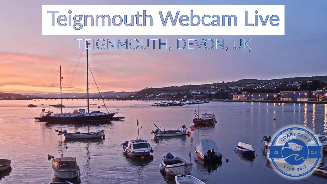 Live webcam view of Salty Cottage Cam, Back Beach