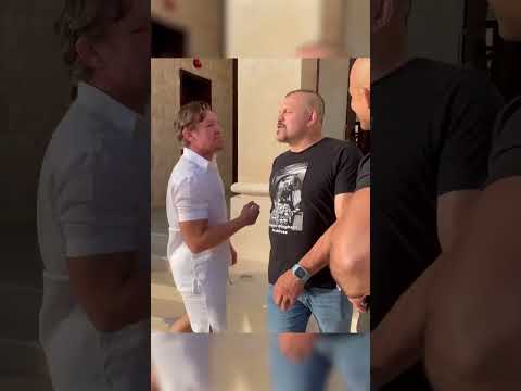 McGregor hanging with Liddell and dos Santos 🤝(via @junior_cigano)