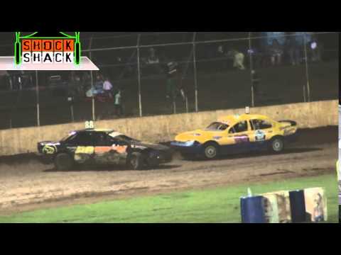 Modified Sedans - Heat 6 - Kingaroy Speedway - 05.04.14
