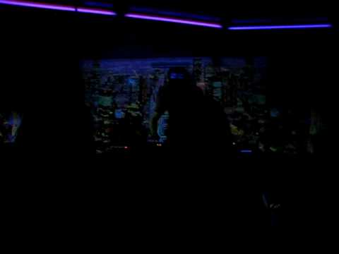 Dj Andrew S mile barabani i proekt Syntheticsax saksofon