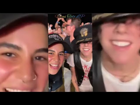 LP-Lollapalooza at his concert moments dancing with friends so cute July 29 (concierto y Bailando)😍