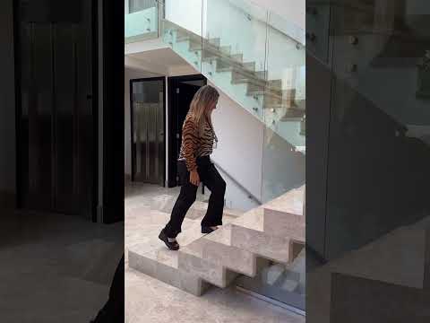 Ayres de Pilar - Excepcional Propiedad sobre Parque Central