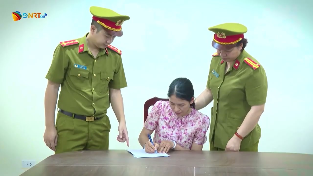 BẮT GIÁM ĐỐC, HIỆU TRƯỞNG ĂN CHẶN TIỀN TRỢ CẤP NGƯỜI YẾU THẾ