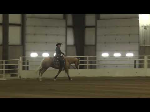 220529 Rookie Carla Rodriguez on Pale Night