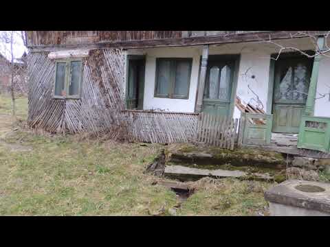 Alunecări de teren în comuna Văleni(3)