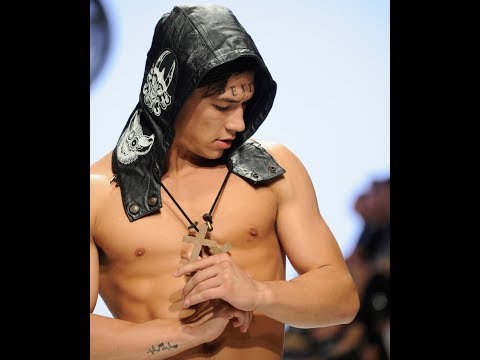 Dexter Simmons at Los Angeles Fashion Week SS18 Art Hearts Fashion LAFW