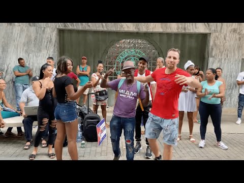 #25 BAILANDO EN LA CALLE y aparece MARLON EL GUAPO NATURAL y BAILA CON NOSOTROS!